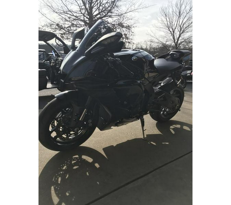 2021 Yamaha YZFR1M1B