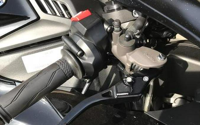 2021 Yamaha YZFR1M1B