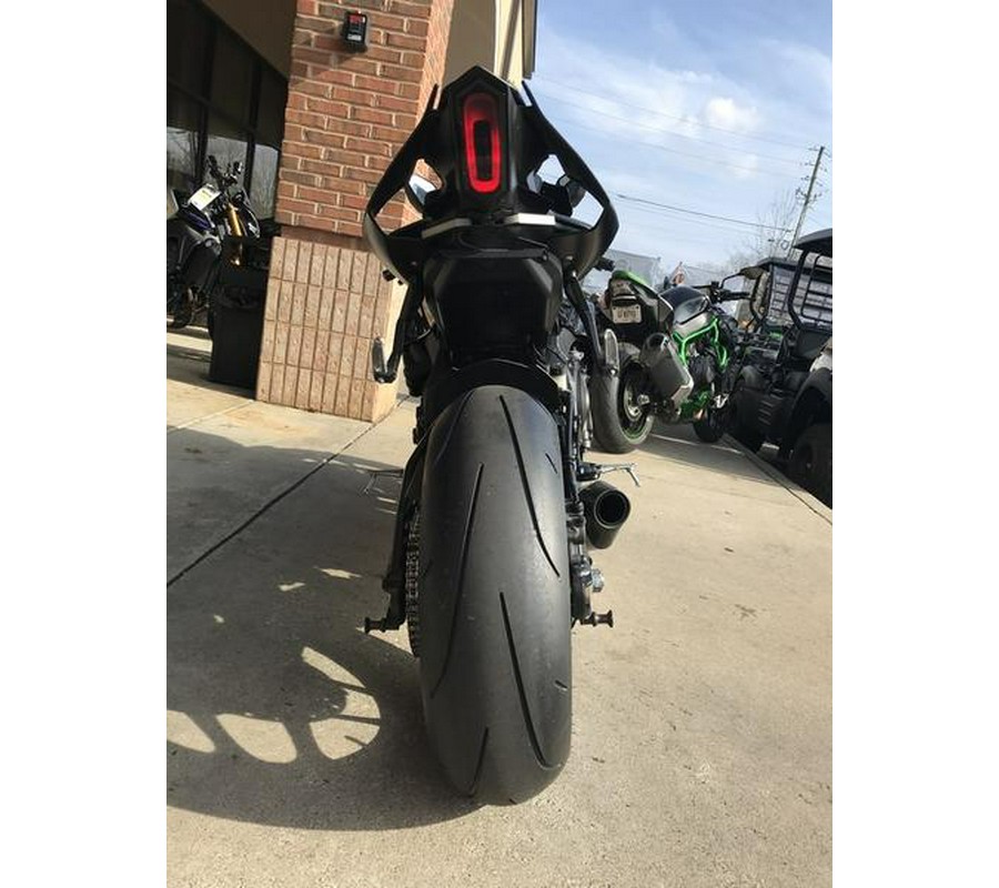 2021 Yamaha YZFR1M1B