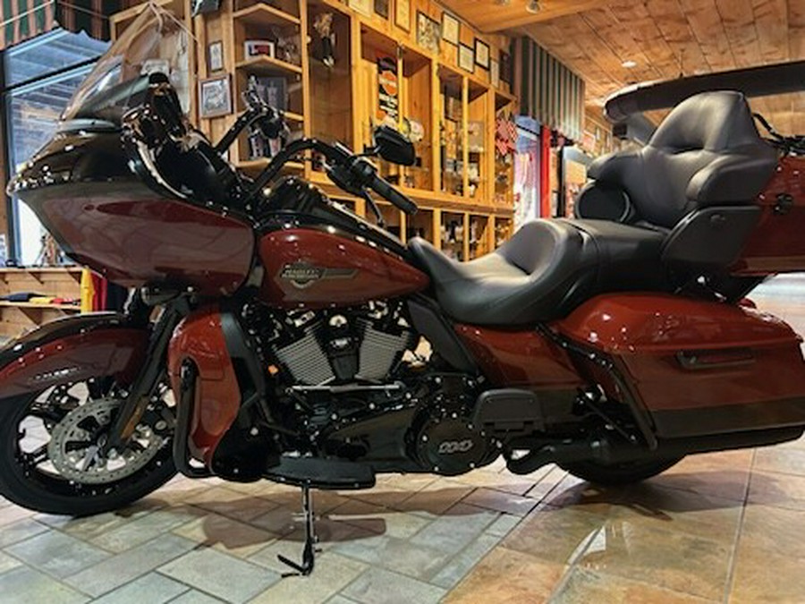 2024 Harley-Davidson Road Glide Limited Red Rock / Vivid Black -Black Finish