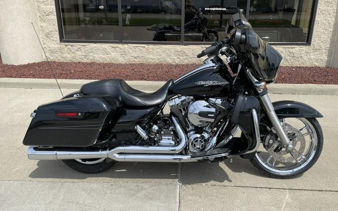 2014 Harley-Davidson® FLHXS - Street Glide® Special