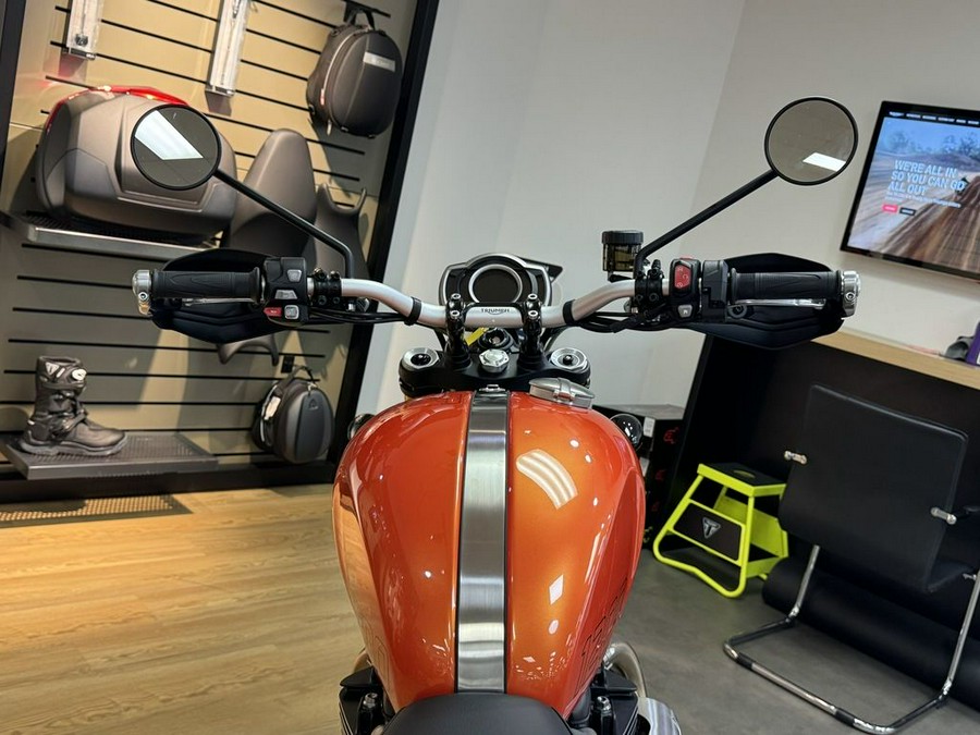 2024 Triumph Scrambler 1200 XE Baja Orange / Phantom Black