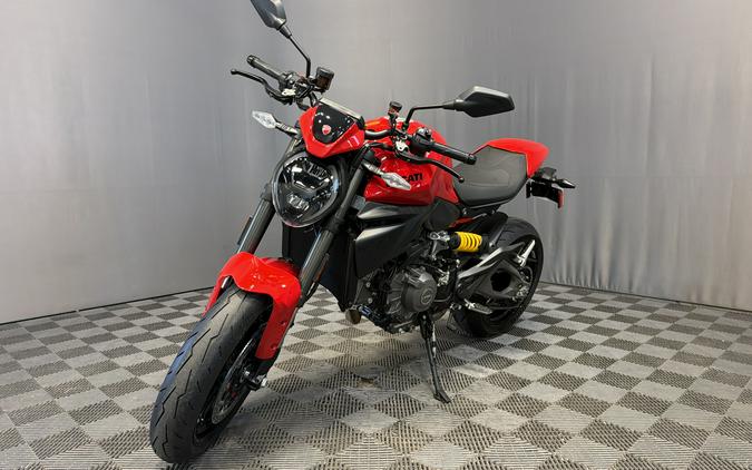 2026 DUCATI MONSTER+ SHOWROOM