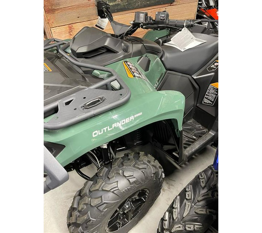 2023 Can-Am Outlander Pro XU HD7