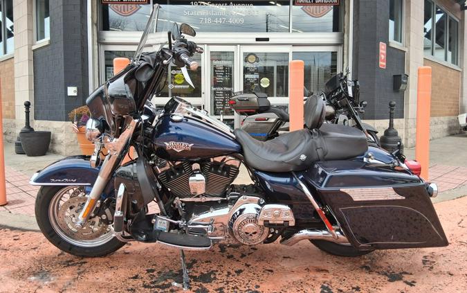 2012 Harley-Davidson® Road King® Big Blue Pearl/Vivid Black