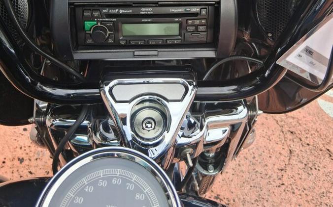 2012 Harley-Davidson® Road King® Big Blue Pearl/Vivid Black