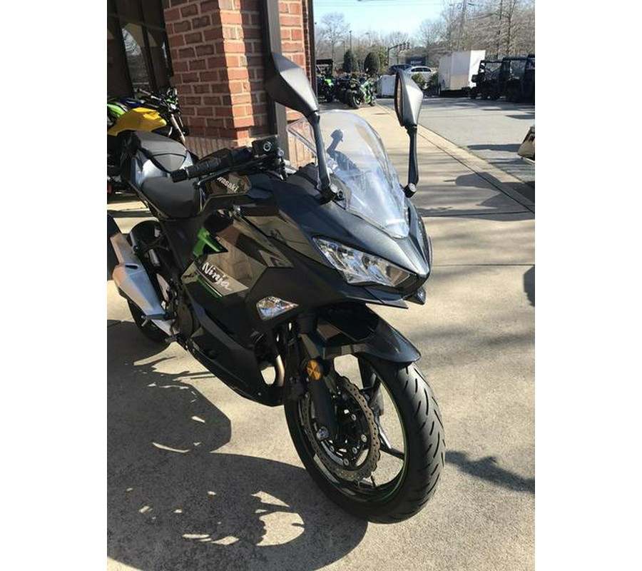 2023 Kawasaki Ninja® 400 KRT Edition