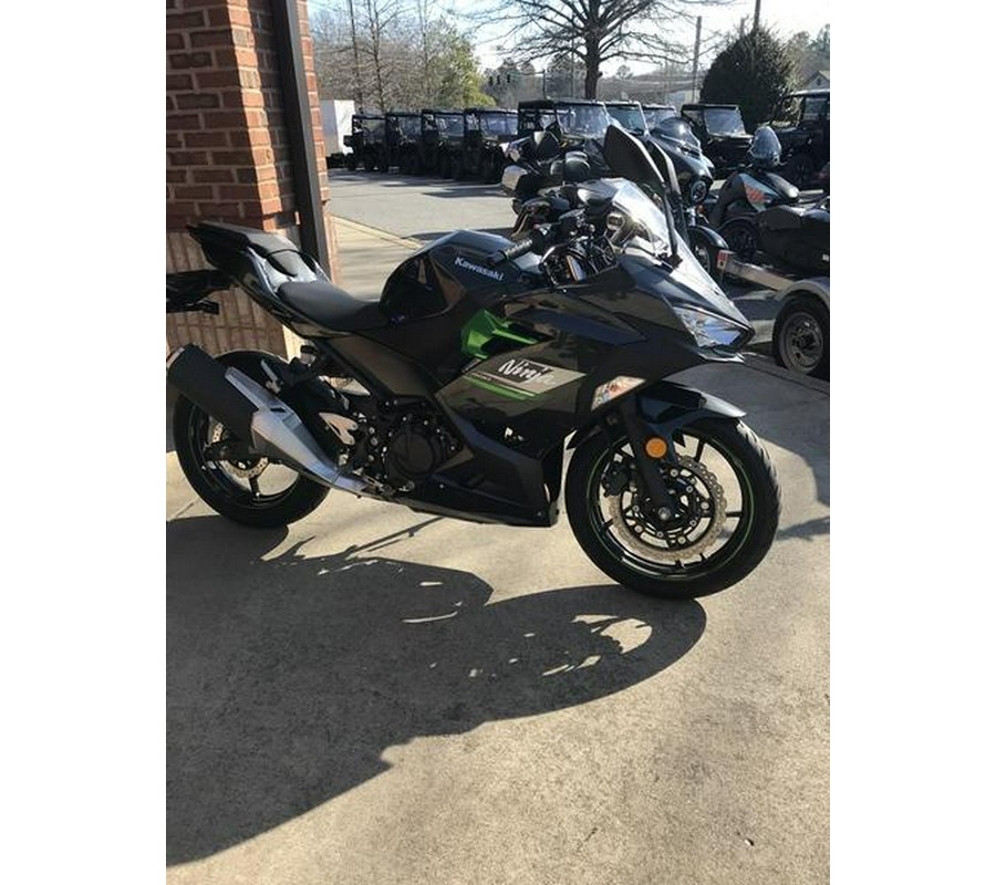 2023 Kawasaki Ninja® 400 KRT Edition