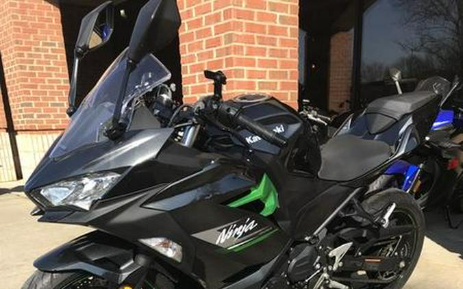 2023 Kawasaki Ninja® 400 KRT Edition