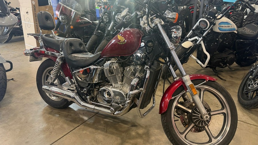 1986 Honda SHADOW VT 700