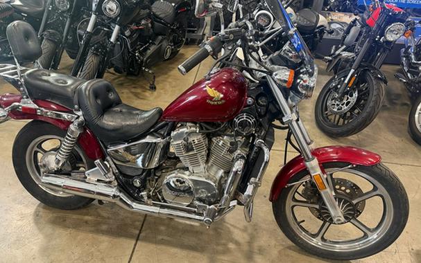 1986 Honda SHADOW VT 700