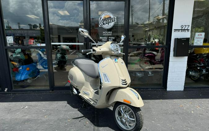 2023 Vespa GTS 300 Review [Scooter Testing in Italy]