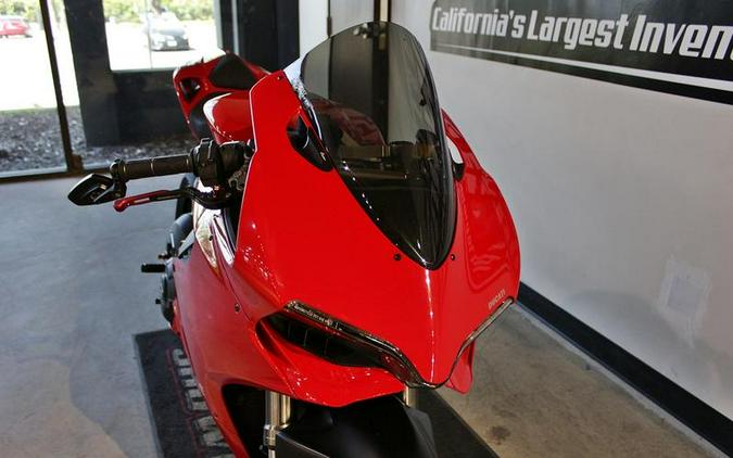 2015 Ducati 899 Panigale Red