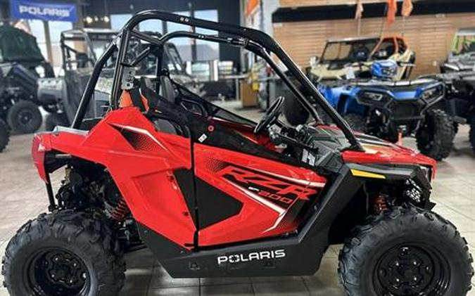 2025 Polaris RZR 200 EFI