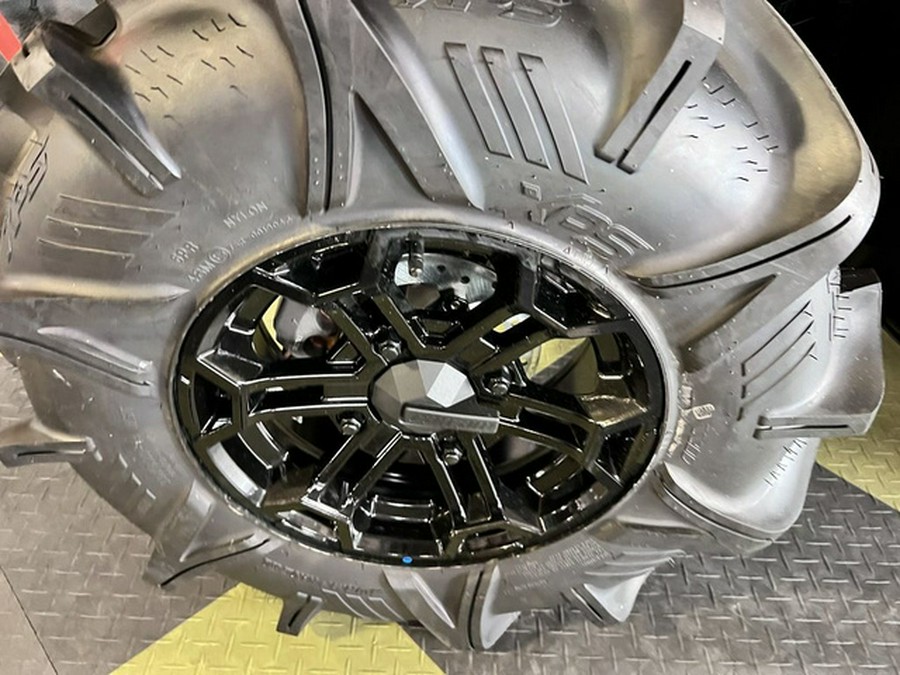 2025 Can-Am Outlander X Mr 1000R Hyper Silver & Legion Red