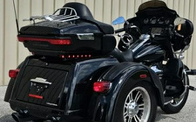 2014 Harley-Davidson Trike FLHTCUTG - Tri Glide Ultra