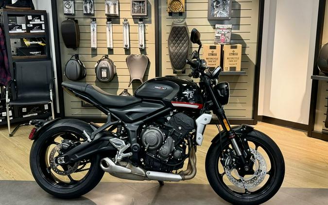 2022 Triumph Trident 660 Sapphire Black