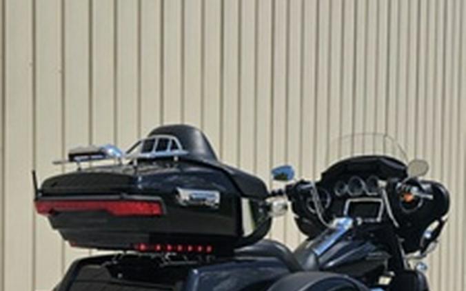2019 Harley-Davidson Trike FLHTCUTG - Tri Glide Ultra