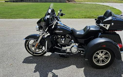 2019 Harley-Davidson Trike FLHTCUTG - Tri Glide Ultra