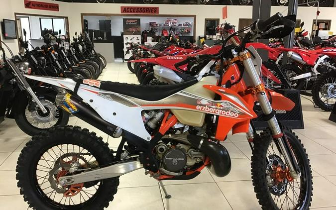 2022 KTM 300 XC-W TPI Erzbergrodeo