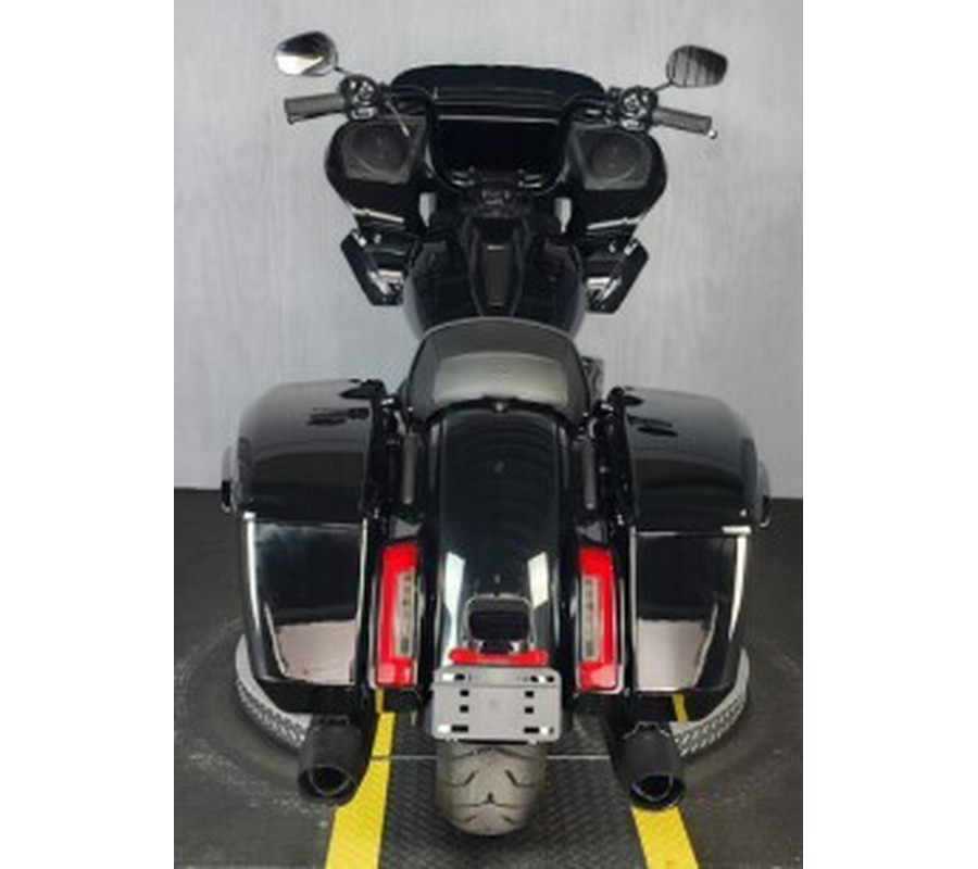 2025 Harley-Davidson Road Glide® FLTRX VIVID BLACK