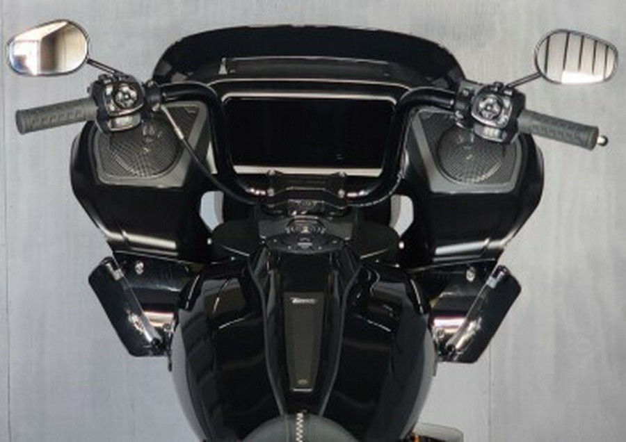 2025 Harley-Davidson Road Glide® FLTRX VIVID BLACK