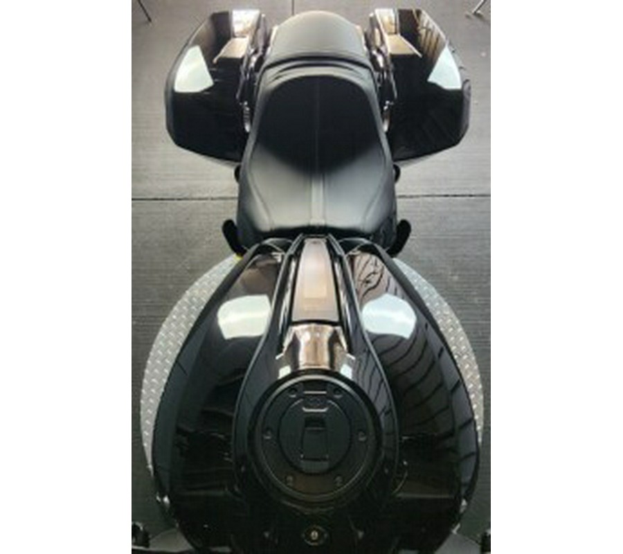 2025 Harley-Davidson Road Glide® FLTRX VIVID BLACK