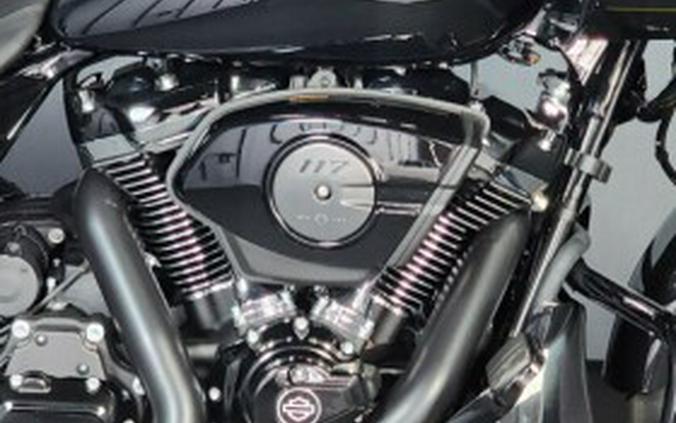 2025 Harley-Davidson Road Glide® FLTRX VIVID BLACK