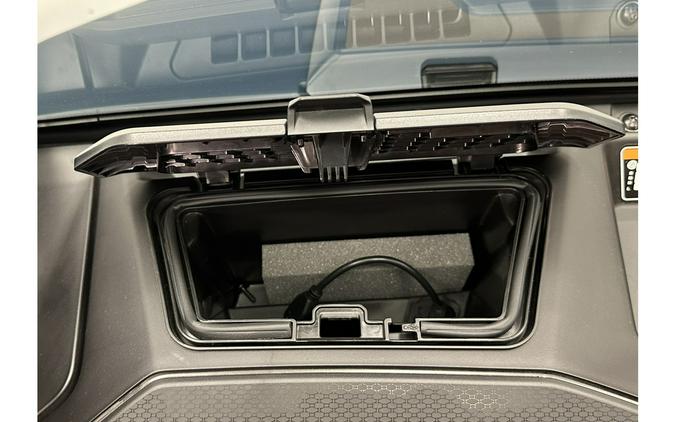 2026 Can-Am Defender LIMITED CAB HD11 Accessorized Demonstrator