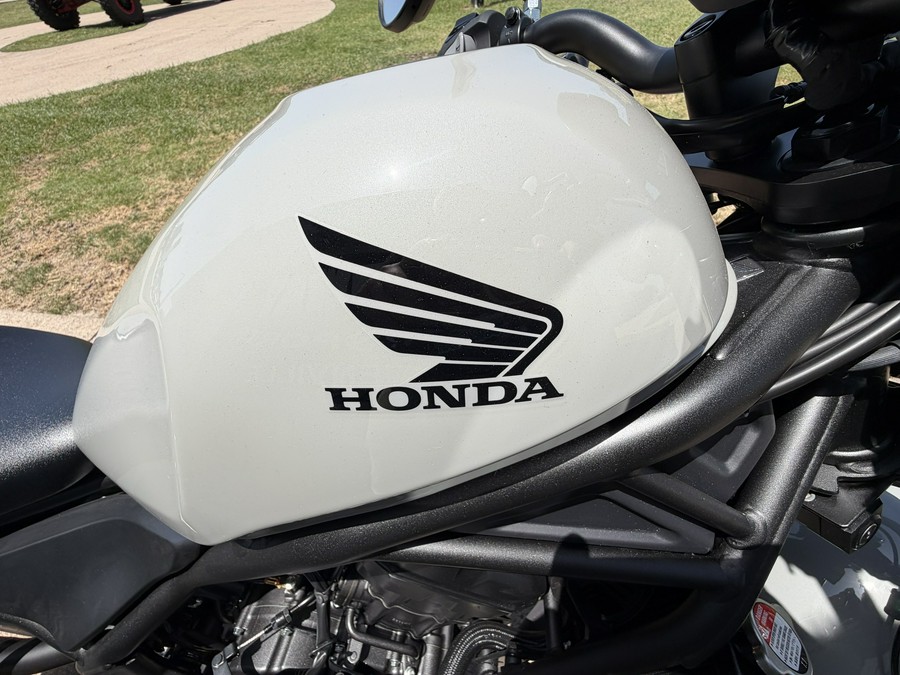 2026 Honda Rebel 300 E-Clutch