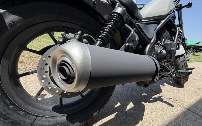 2026 Honda Rebel 300 E-Clutch
