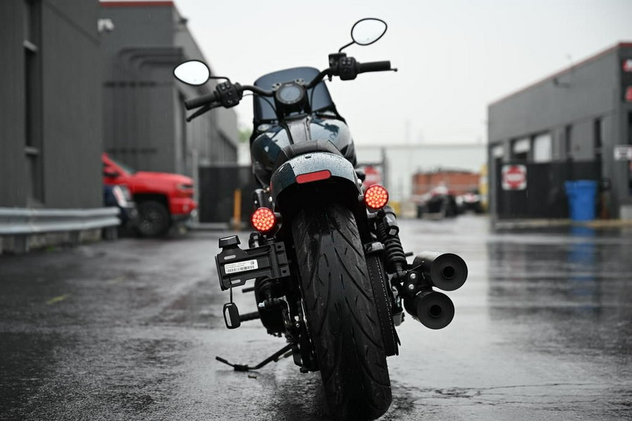 2025 Indian Motorcycle® Sport Chief Cascade Green Metallic