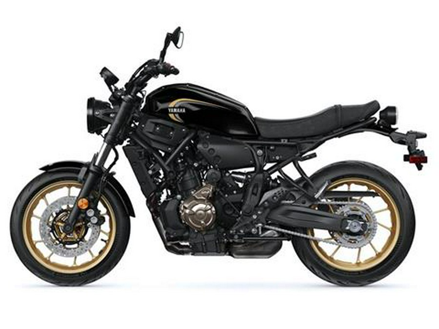 2025 Yamaha XSR700