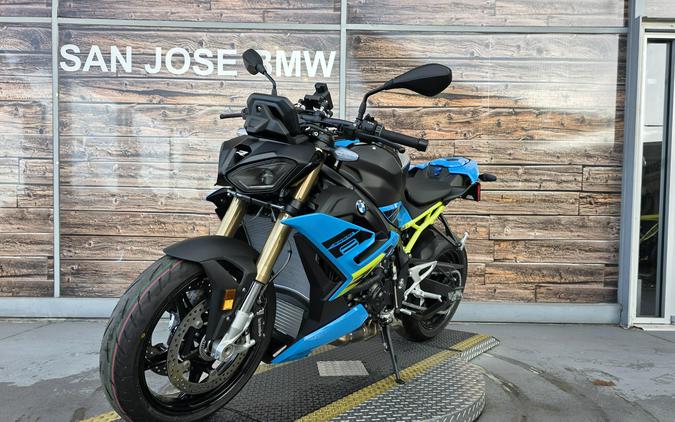 2026 BMW S 1000 R