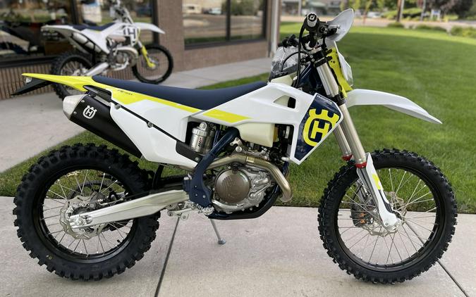 2023 Husqvarna FE 450 First Look [6 Fast Facts – New Model]