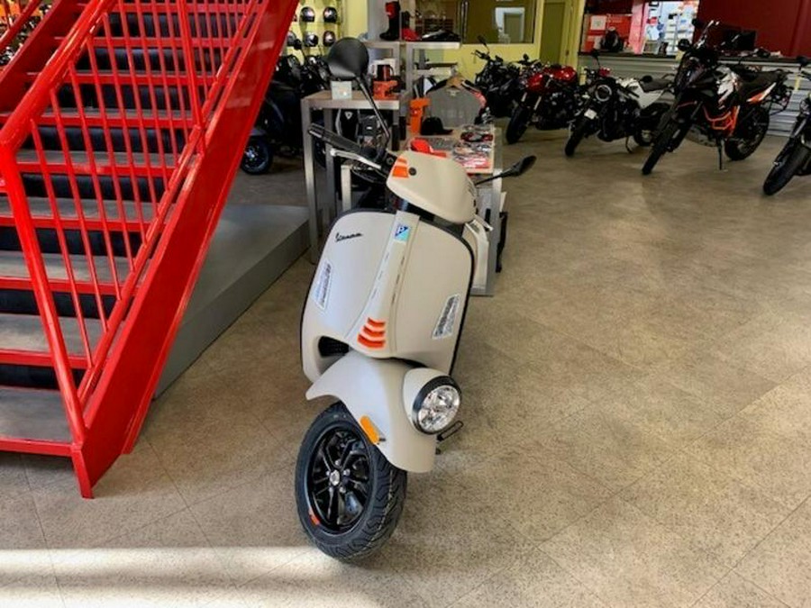 2024 Vespa GTV 300 HPE - Beige Avvolgente