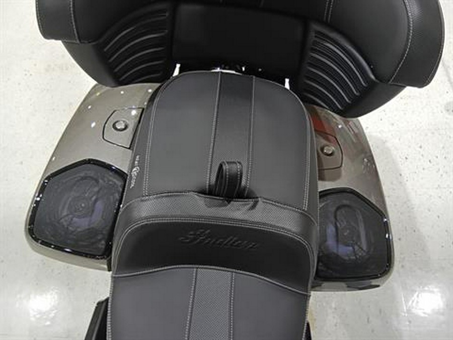 2025 Indian Motorcycle Roadmaster® Dark Horse® with PowerBand Audio Package