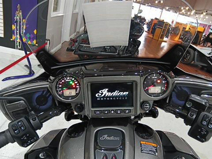 2025 Indian Motorcycle Roadmaster® Dark Horse® with PowerBand Audio Package