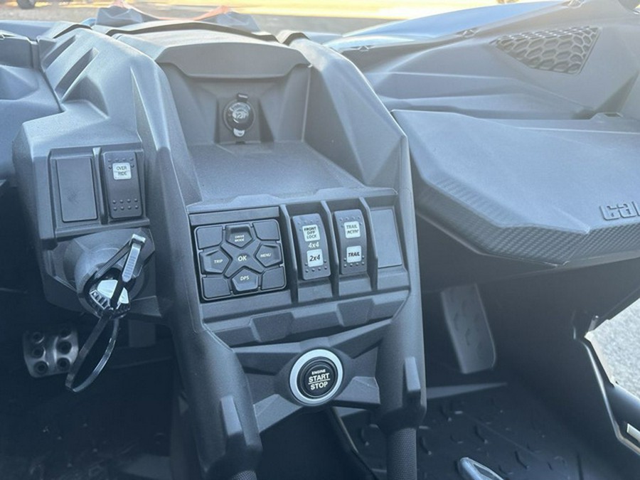 2026 Can-Am Maverick X3 DS Turbo Scandi Blue & Orange Crush