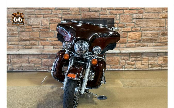 2011 Harley-Davidson® Electra Glide® Ultra Limited DK/LT ROOT BEER