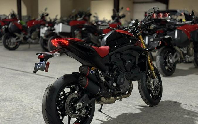 2025 Ducati Monster SP