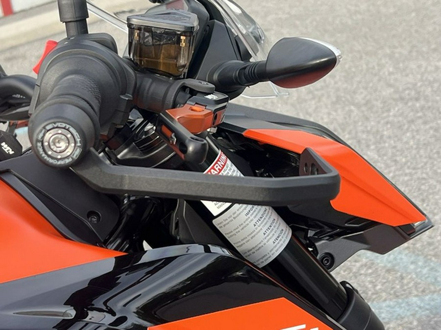 2022 KTM Duke 890 GP