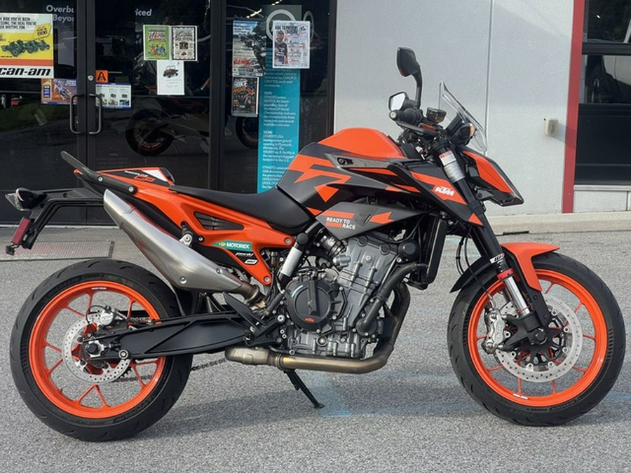 2022 KTM Duke 890 GP