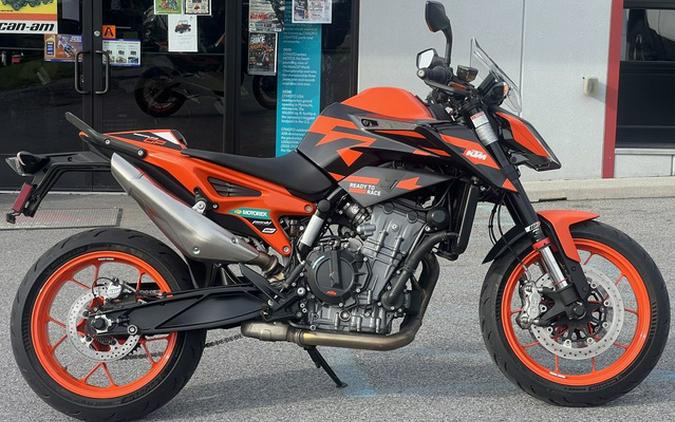 2022 KTM Duke 890 GP