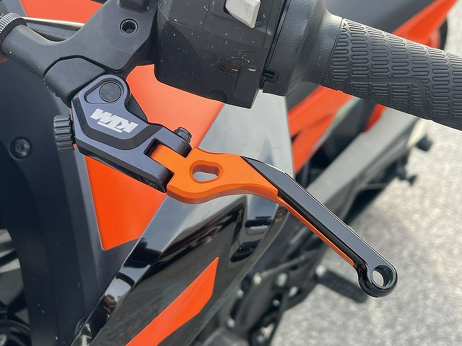 2022 KTM Duke 890 GP