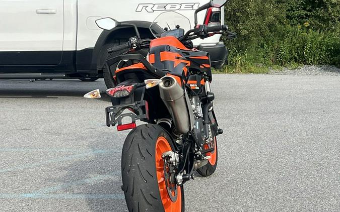 2022 KTM Duke 890 GP