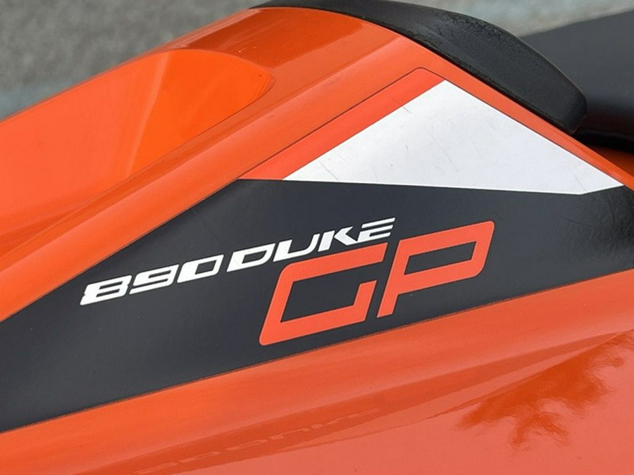 2022 KTM Duke 890 GP