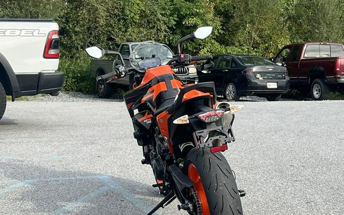 2022 KTM Duke 890 GP