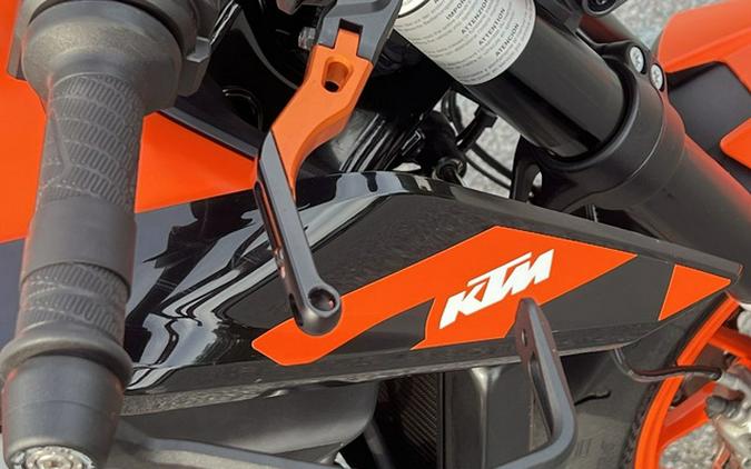 2022 KTM Duke 890 GP