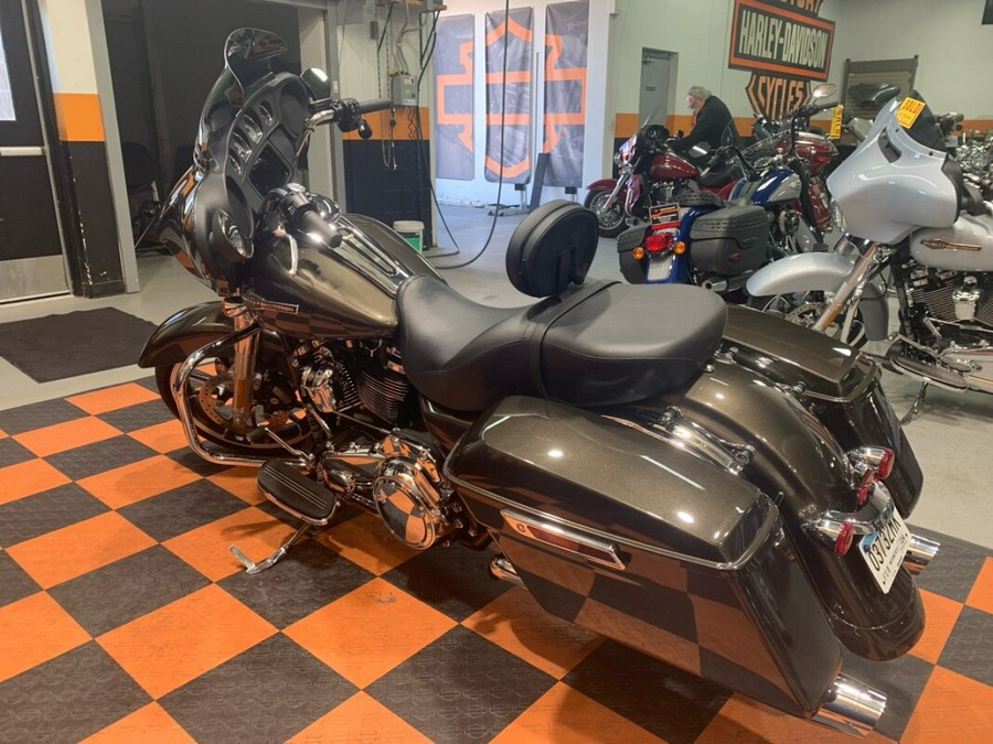 USED 2021 HARLEY-DAVIDSON STREET GLIDE FLHX FOR SALE NEAR LAKEVILLE, MN